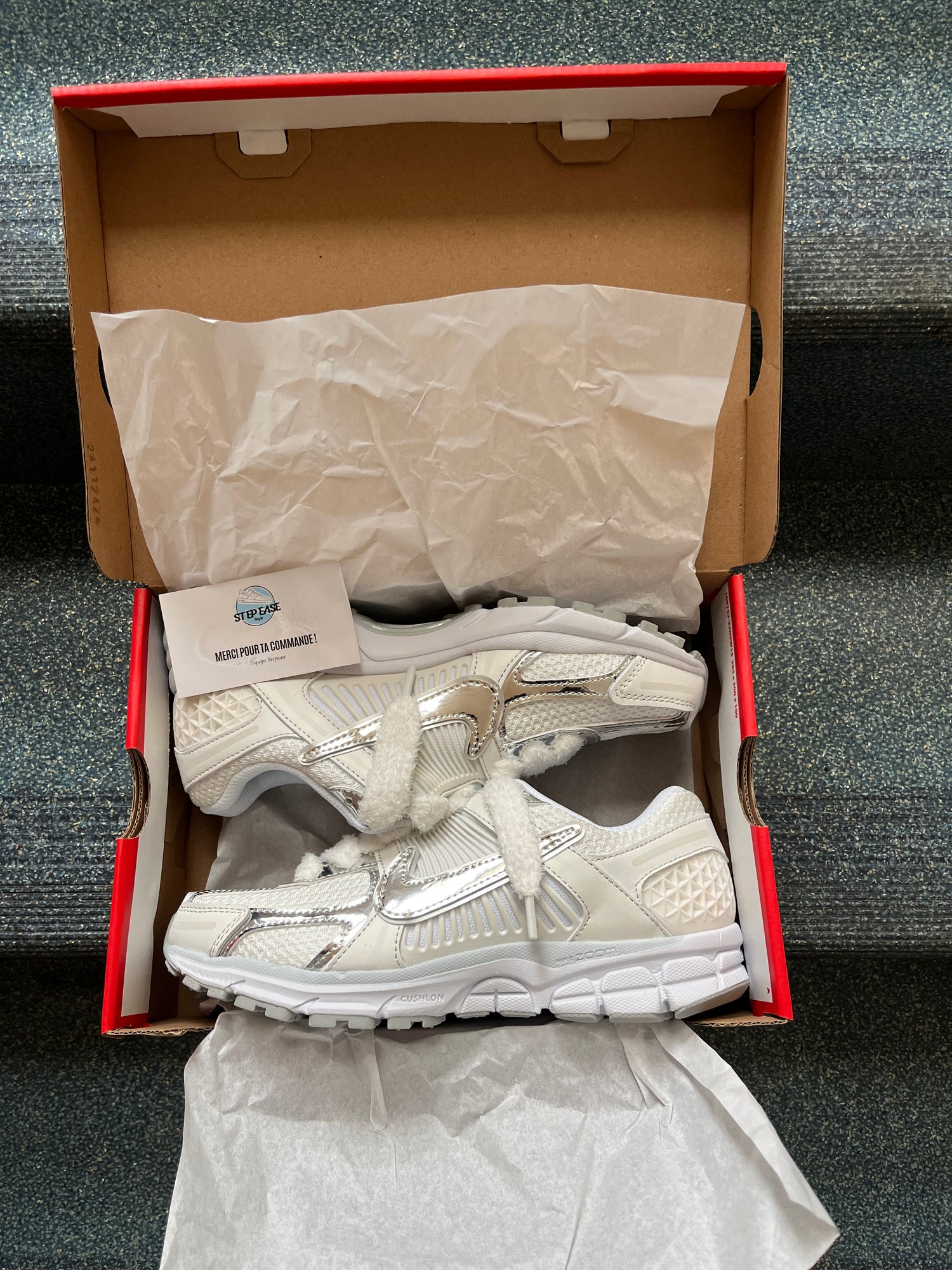 VOMERO 5 | METALLIC WHITE